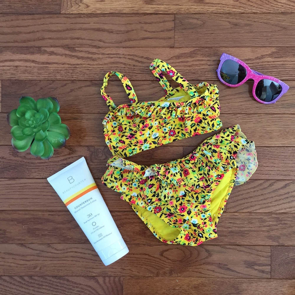 {Baby Gap} 18-24 mo Two-Piece Swimsuit